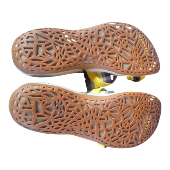 Merrell Zinnia Elastic Gore Criss-cross Straps Slip Resistant Comfort Sandals 9 - Picture 7 of 8